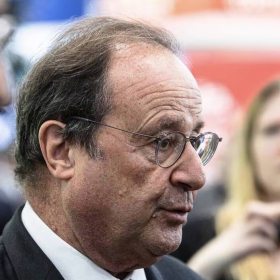 “Un caillou dans la chaussure” : après Tulle, pourquoi la séquence municipale fragilise (déjà) François Hollande
