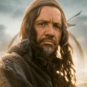 Double bonheur pour Alexandre Astier : une grossesse surprise en pleine promotion de Kaamelott