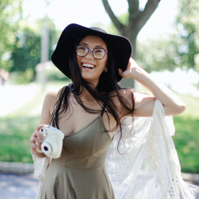 Cette technique toute simple permet de perdre son double menton en quelques secondes