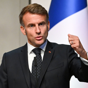 "C’est mieux qu’il se taise" : Emmanuel Macron lâché par ses ministres ? Pourquoi son propre gouvernement serait exaspéré par ses dernières prises de parole