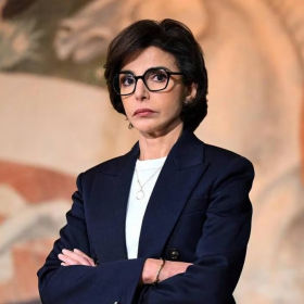 « Des failles sécuritaires ont bien existé » : Rachida Dati reconnaît des manquements après le vol spectaculaire du Louvre