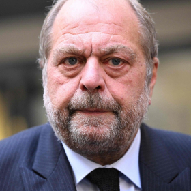 Du théâtre à la politique : le retour inattendu de Dupond-Moretti dans les coulisses du pouvoir