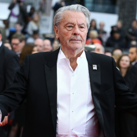 Alain Delon : derrière la fortune de 50 millions d’euros, une guerre d’héritage qui secoue la famille