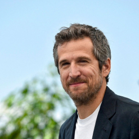 Guillaume Canet prépare un projet secret… à moitié nu et dans l’eau glacée !