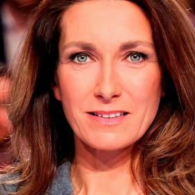Anne-Claire Coudray absente du 20h : ce que sa décision dit de ses priorités