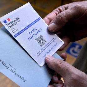 Plus de monde aux urnes : cette hausse inattendue qui redistribue déjà les cartes pour les élections municipales