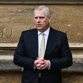 Prince Andrew : déchu par Charles III, il a vendu un cadeau de sa mère Elizabeth II pour plus de 17 millions d’euros