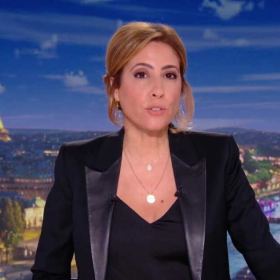 “Son pire score depuis septembre” : Léa Salamé frappée par une chute brutale au 20h
