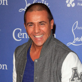 "J’ai payé le prix fort" : Faudel regrette de ne pas avoir écouté Johnny Hallyday et revient sur le choix qui a brisé sa carrière