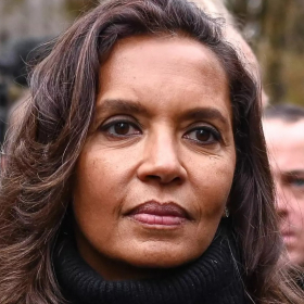 « Je suis d’accord sur le fait qu’on ne peut pas accueillir tout le monde » : Karine Le Marchand s’exprime sur l’immigration