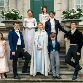 Fermée au public, la maison des Bridgerton s’apprête à rouvrir… et l’attente est immense