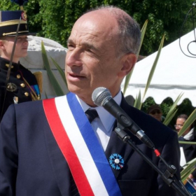 « Ce qui les rassemble est supérieur à ce qui les divise » : Jean-François Copé presse Rachida Dati et Pierre-Yves Bournazel de s’unir