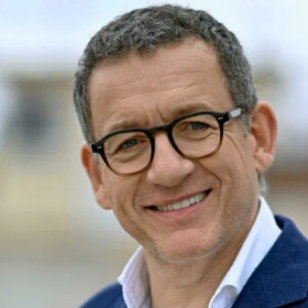 "Je ne vais plus prendre l’avion" : Dany Boon surpris par la diffusion de son sketch au 20h
