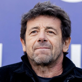 “Patrick Bruel n’a pas besoin de violer” : la charge violente d’une journaliste qui relance une polémique explosive