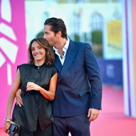 Florence Foresti amoureuse : elle se confie sur la relation qu'elle garde avec le père de sa fille