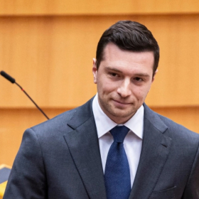 Jordan Bardella sort du silence sur sa relation : pourquoi il a décidé d’assumer publiquement avec Maria Carolina