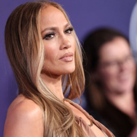 Jennifer Lopez révèle le nom de l’acteur qui embrasse le mieux à Hollywood