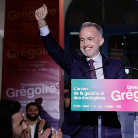 Emmanuel Grégoire : sa compagne Claire Peyron attire tous les regards après sa victoire à Paris