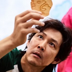 Arnaque sentimentale : elle croit sortir avec la star de Squid Game et perd 300 000 euros