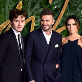 Silence de ses parents, messages de ses frères : comment Brooklyn Beckham se retrouve isolé mais déterminé